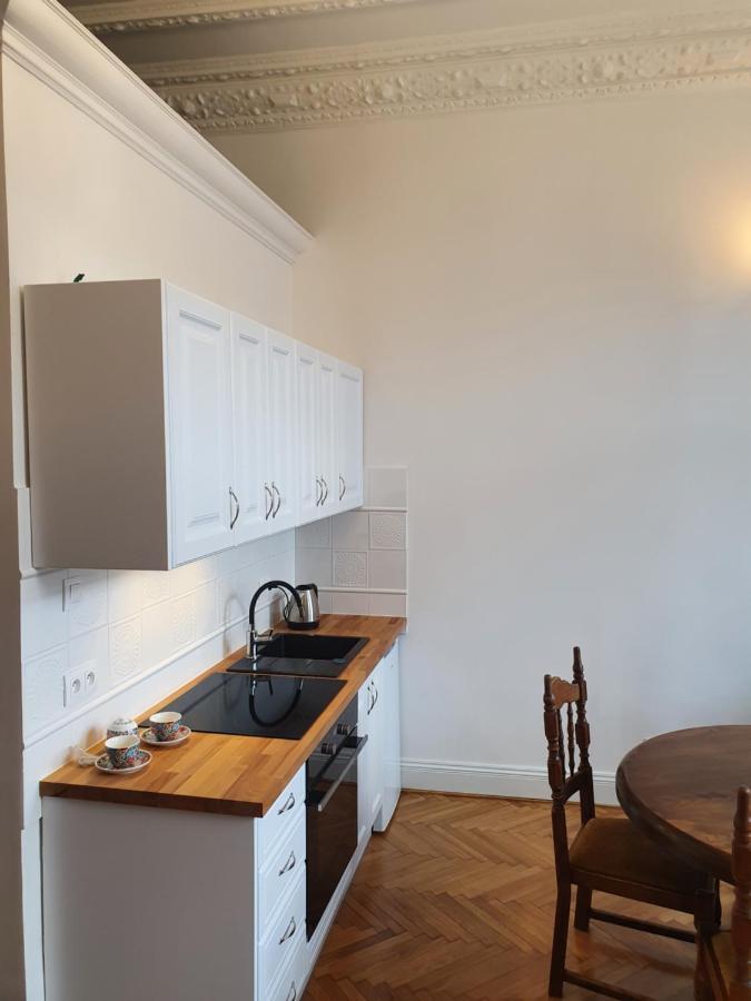 Prestige Aparthotel Piotrkowska 82 - Wyjatkowy Widok Na Deptak Λοτζ Εξωτερικό φωτογραφία