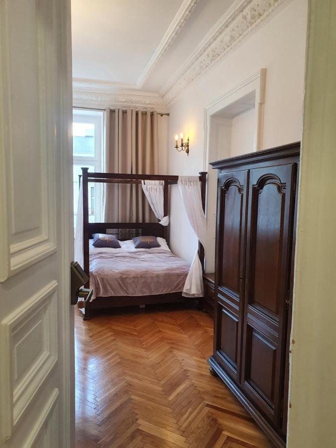 Prestige Aparthotel Piotrkowska 82 - Wyjatkowy Widok Na Deptak Λοτζ Εξωτερικό φωτογραφία