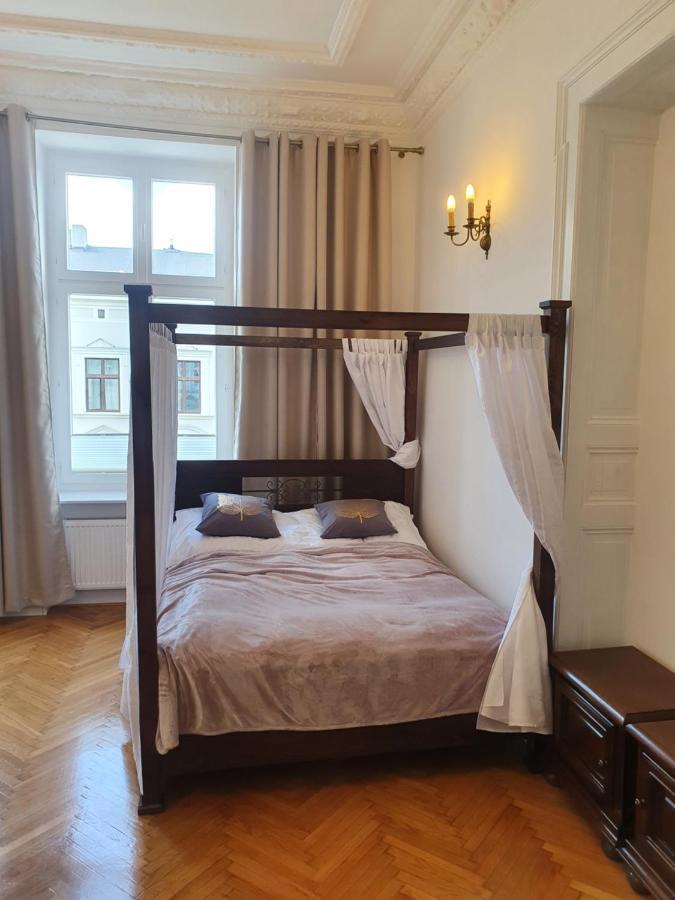 Prestige Aparthotel Piotrkowska 82 - Wyjatkowy Widok Na Deptak Λοτζ Εξωτερικό φωτογραφία