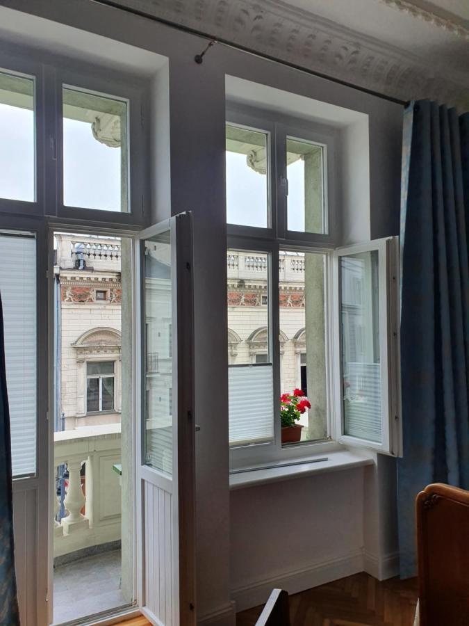 Prestige Aparthotel Piotrkowska 82 - Wyjatkowy Widok Na Deptak Λοτζ Εξωτερικό φωτογραφία