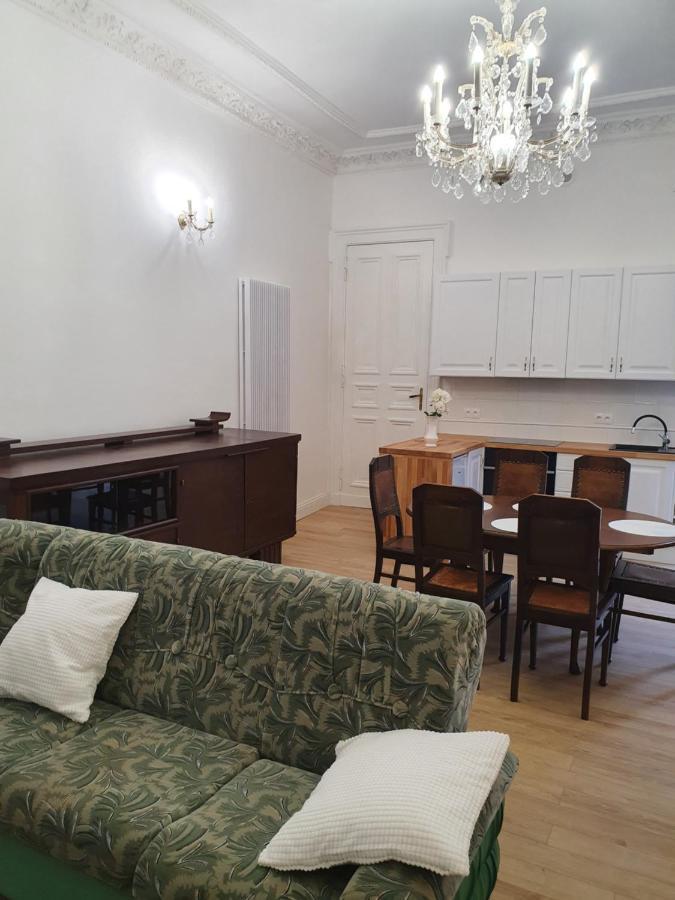 Prestige Aparthotel Piotrkowska 82 - Wyjatkowy Widok Na Deptak Λοτζ Εξωτερικό φωτογραφία