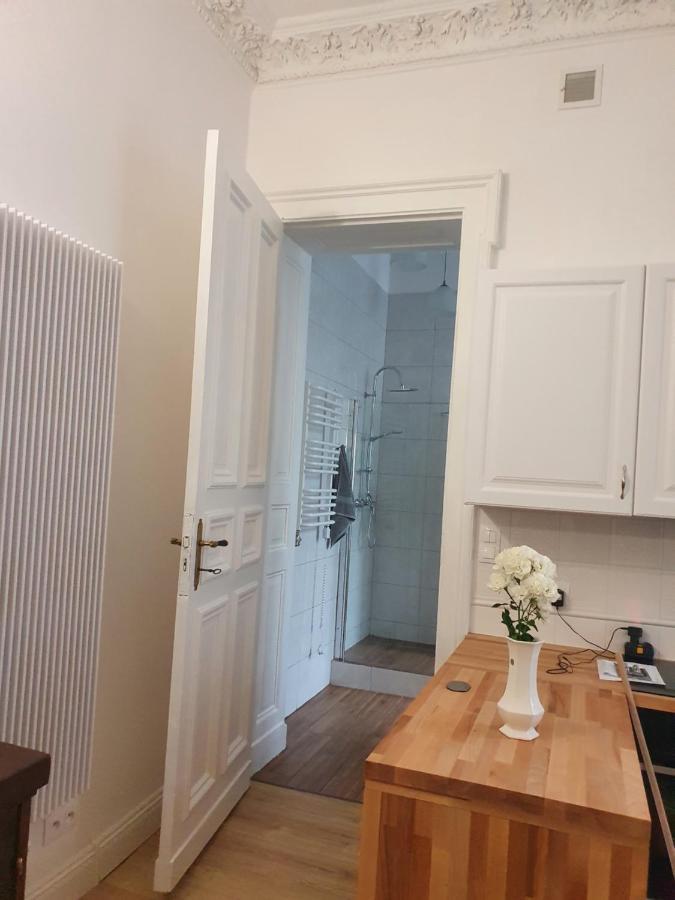 Prestige Aparthotel Piotrkowska 82 - Wyjatkowy Widok Na Deptak Λοτζ Εξωτερικό φωτογραφία
