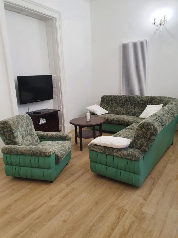 Prestige Aparthotel Piotrkowska 82 - Wyjatkowy Widok Na Deptak Λοτζ Εξωτερικό φωτογραφία