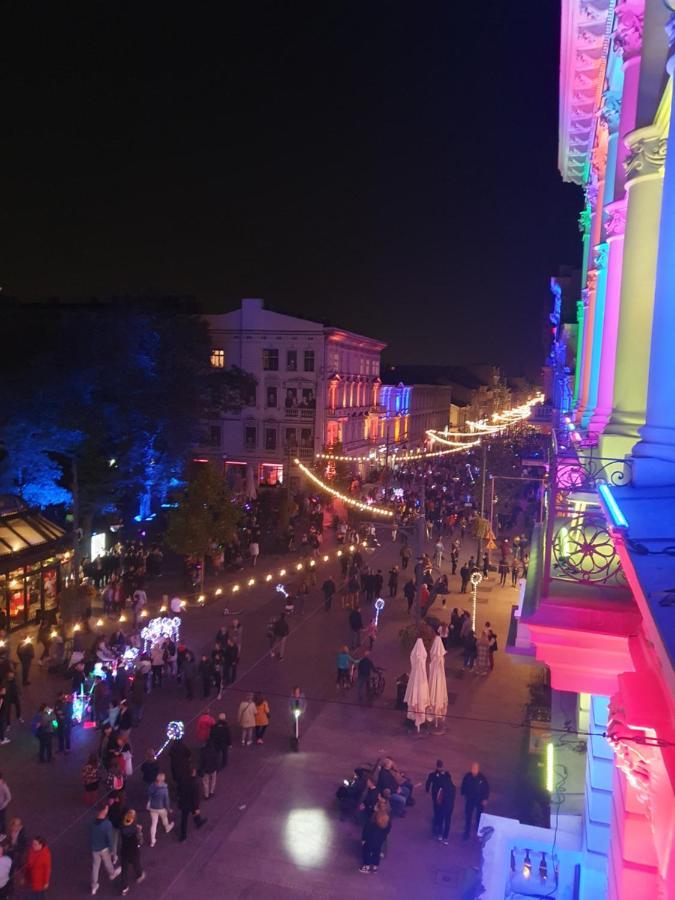 Prestige Aparthotel Piotrkowska 82 - Wyjatkowy Widok Na Deptak Λοτζ Εξωτερικό φωτογραφία